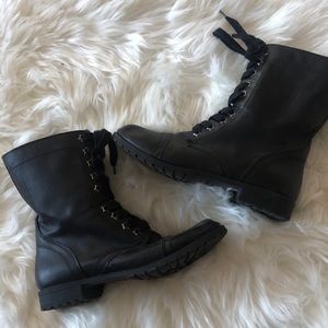Combat boots
